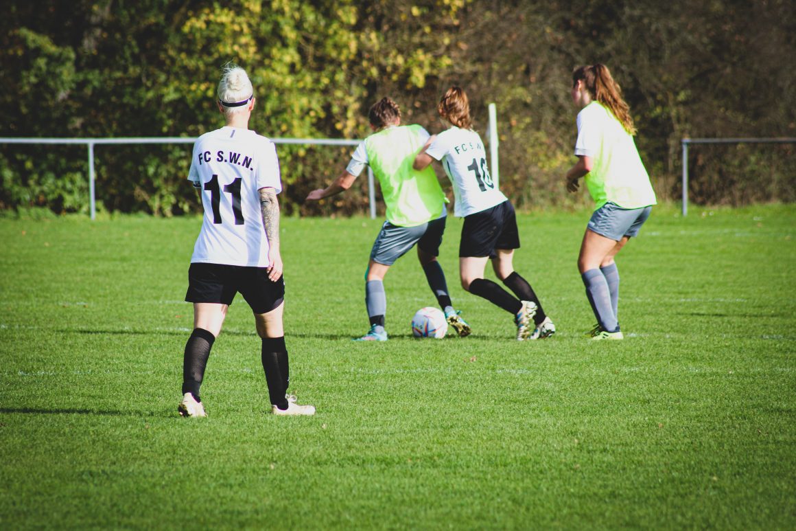 FC Damen erkämpfen sich einen Punkt in Überlingen FC Damen erkämpfen sich einen Punkt in Überlingen