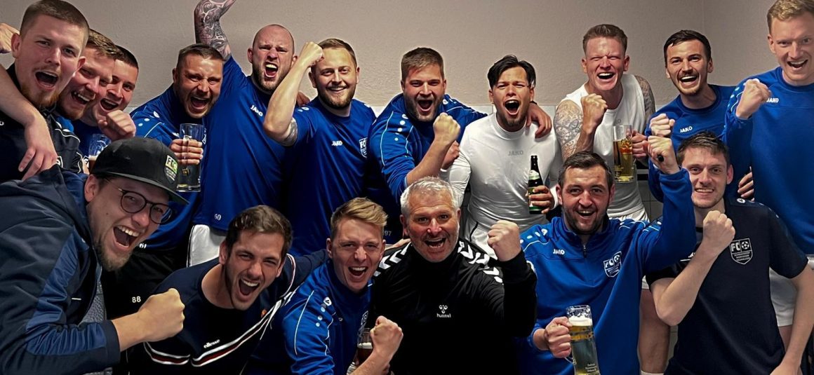 Der FC SWN gewinnt Dank eines Doppelpackes von Manuel Reutebuch das Spitzenspiel der Kreisliga A mit 3 zu 1. Der FC SWN gewinnt Dank eines Doppelpackes von Manuel Reutebuch das Spitzenspiel der Kreisliga A mit 3 zu 1.